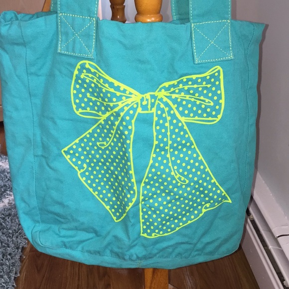 Cute Bow Bag - Picture 4 of 4